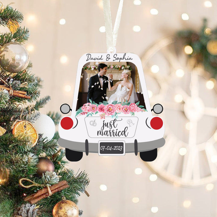 Couple Photo Ornament, Custom Married Ornament, Engagement Ornament, Photo Ornament, Newlywed Car Ornament, Christmas Ornament, Wedding Gift