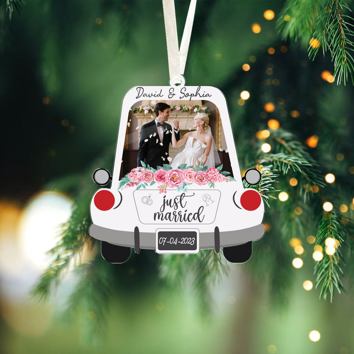 Couple Photo Ornament, Custom Married Ornament, Engagement Ornament, Photo Ornament, Newlywed Car Ornament, Christmas Ornament, Wedding Gift